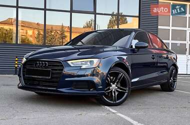 Седан Audi A3 2016 в 