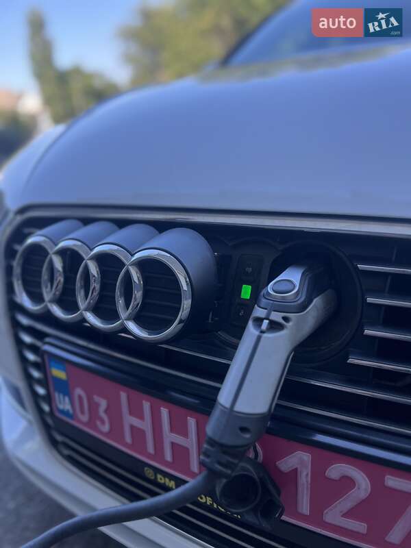 Хэтчбек Audi A3 2016 в Запорожье