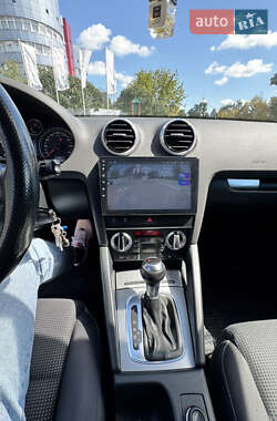 Хэтчбек Audi A3 2011 в 