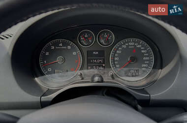 Хэтчбек Audi A3 2011 в 