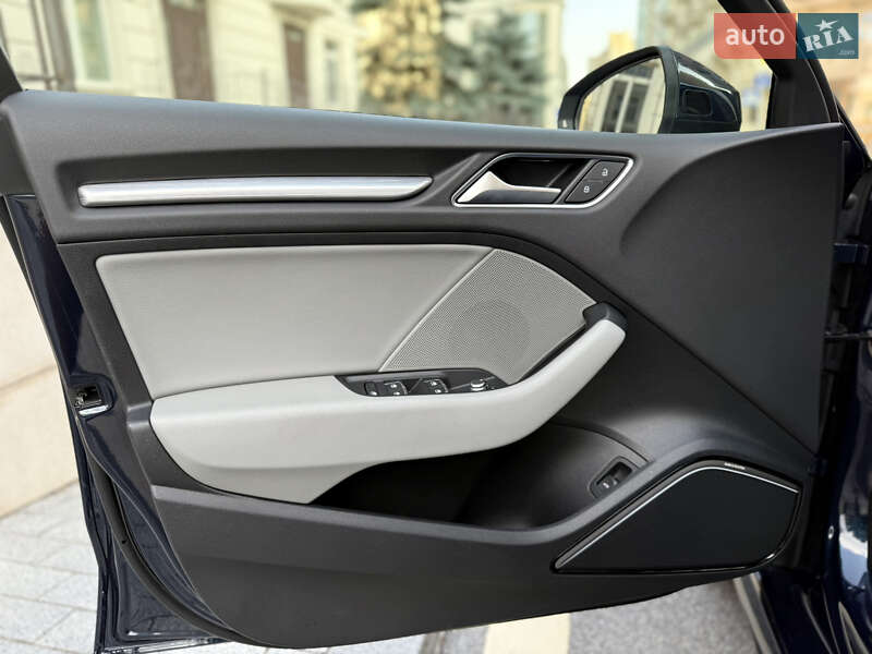 Седан Audi A3 2018 в Киеве фото 40 Седан Audi A3 2018 в Киеве