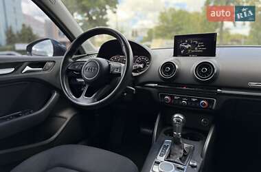 Седан Audi A3 2019 в 