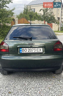 Хэтчбек Audi A3 2000 в 