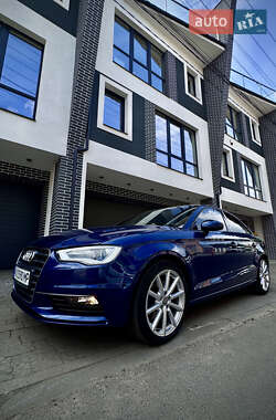 Седан Audi A3 2015 в 