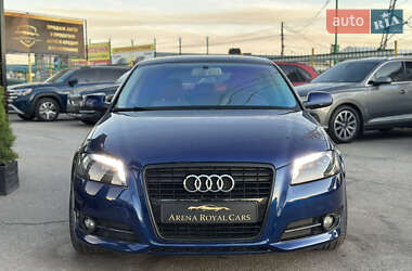 Хэтчбек Audi A3 2012 в 