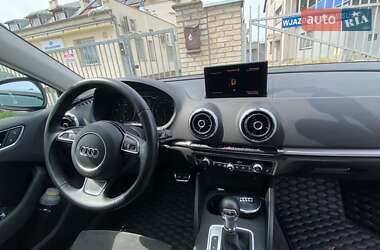 Хэтчбек Audi A3 2015 в 