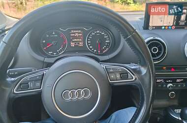 Хэтчбек Audi A3 2015 в 