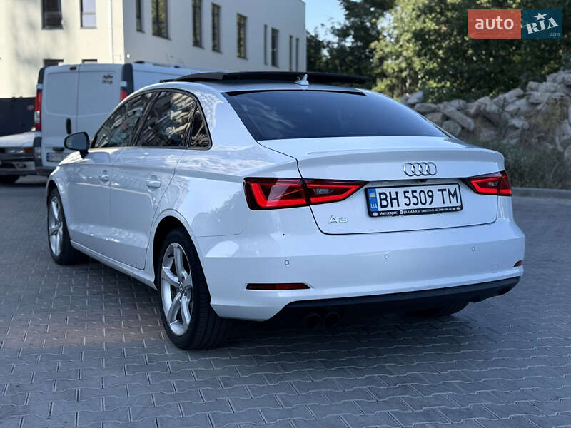 Седан Audi A3 2014 в Одессе