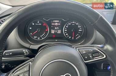 Хэтчбек Audi A3 2015 в 