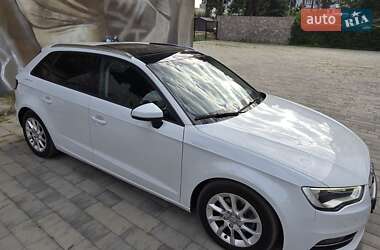 Хэтчбек Audi A3 2016 в 