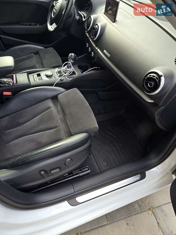 Хэтчбек Audi A3 2016 в Ахтырке