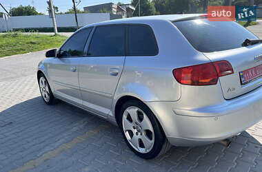 Хэтчбек Audi A3 2004 в 