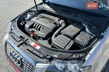 Хэтчбек Audi A3 2004 в 