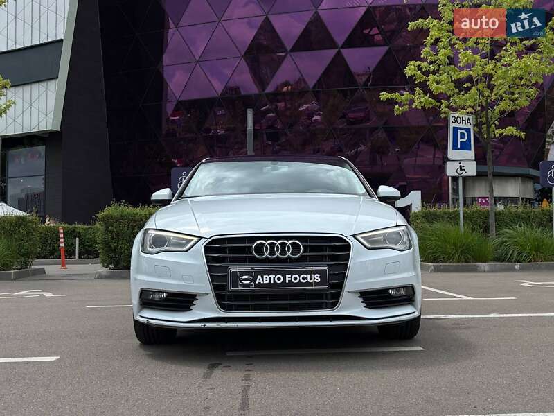 Седан Audi A3 2015 в Киеве