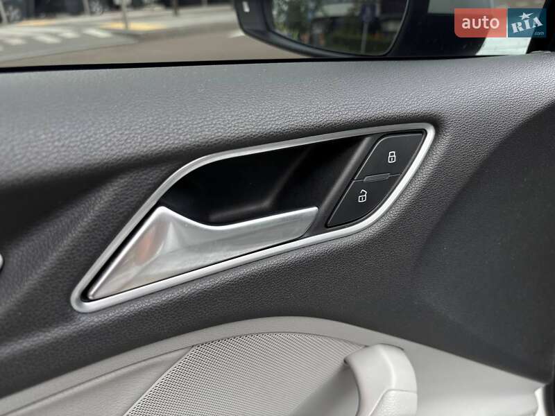 Седан Audi A3 2015 в Киеве