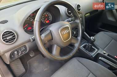 Хэтчбек Audi A3 2006 в 