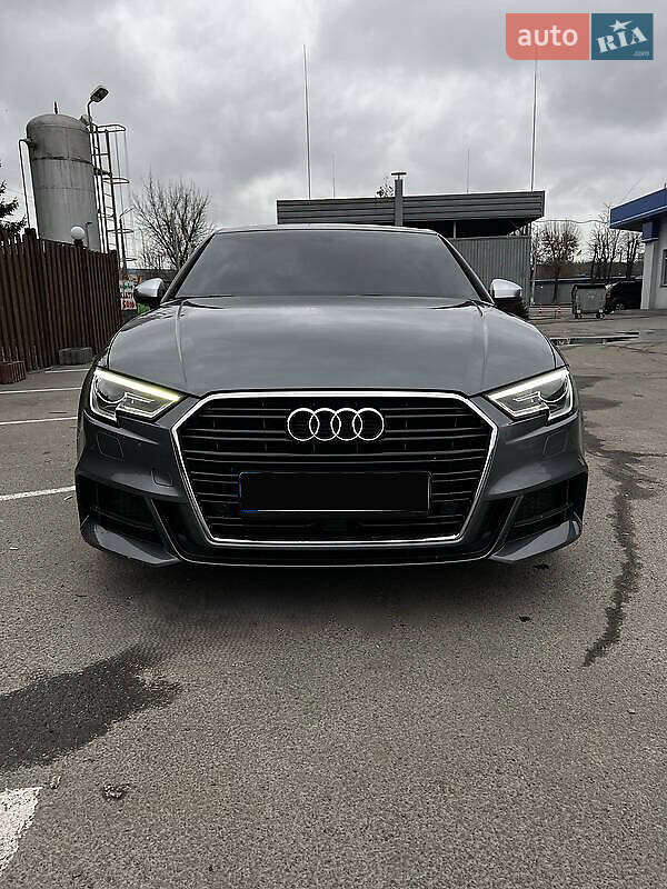 Седан Audi A3 2017 в 
