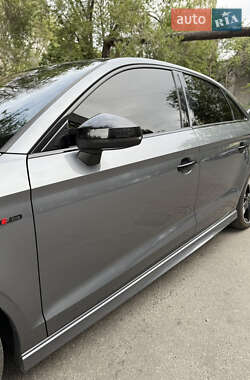 Седан Audi A3 2016 в 