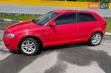 Хэтчбек Audi A3 2003 в 