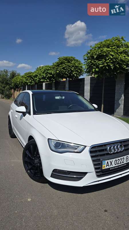 Хэтчбек Audi A3 2015 в Киеве