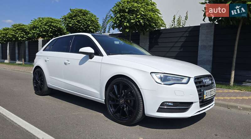 Хэтчбек Audi A3 2015 в Киеве