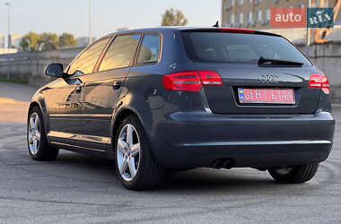 Хэтчбек Audi A3 2009 в 