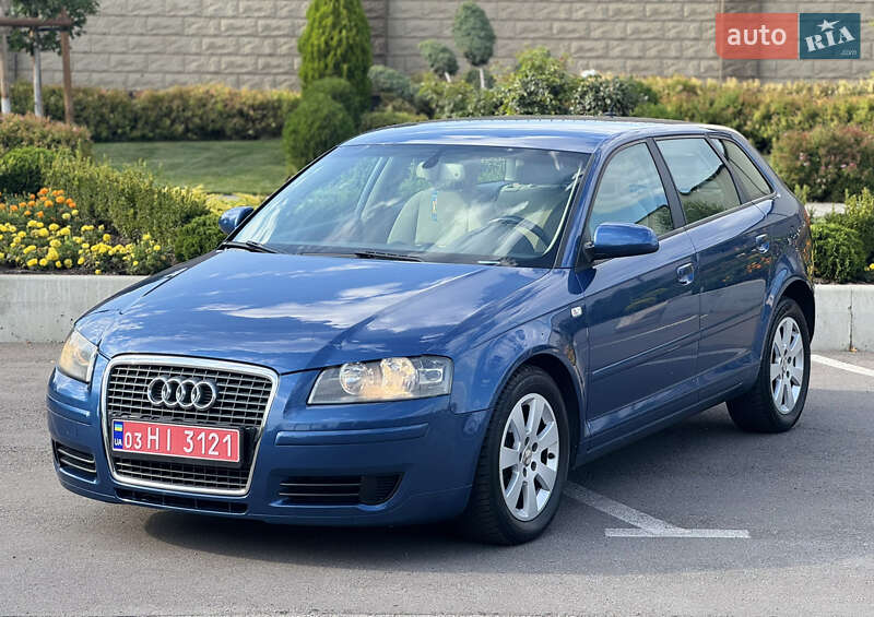 Хэтчбек Audi A3 2008 в 