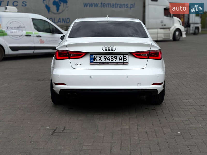 Седан Audi A3 2015 в Харькове