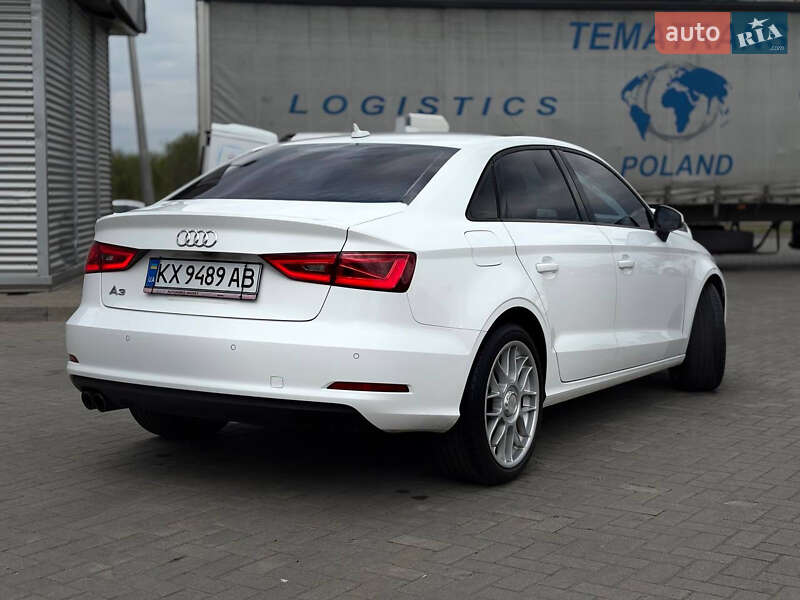Седан Audi A3 2015 в Харькове