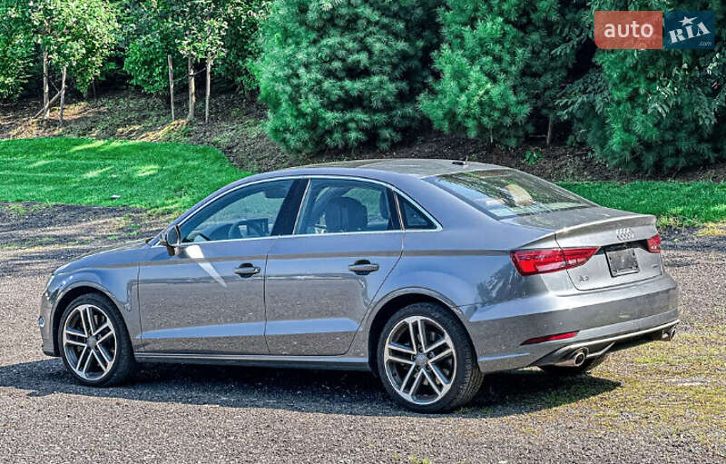 Седан Audi A3 2019 в Львові