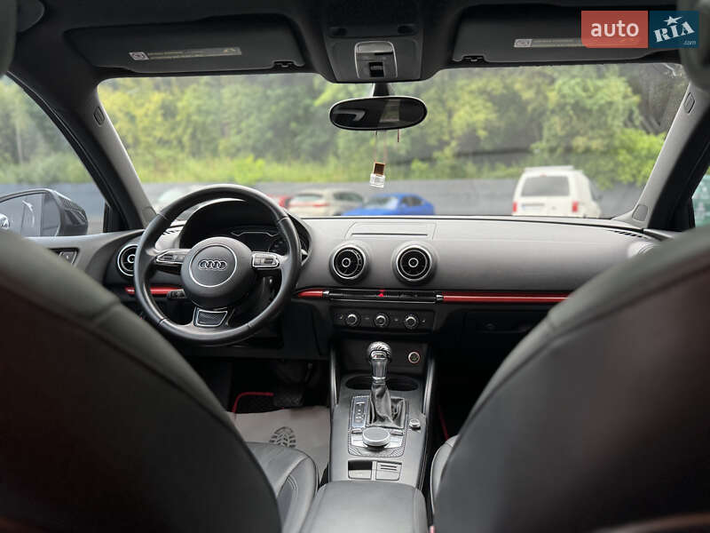 Седан Audi A3 2014 в Ужгороде
