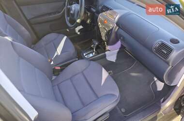 Хэтчбек Audi A3 2000 в 