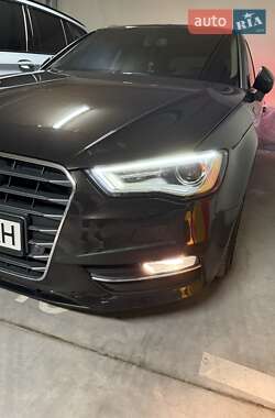 Хэтчбек Audi A3 2018 в 