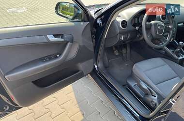 Хэтчбек Audi A3 2010 в 