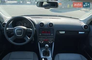 Хэтчбек Audi A3 2010 в 