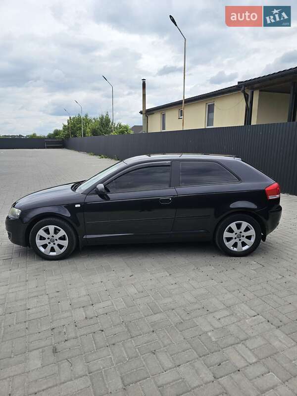 Хэтчбек Audi A3 2004 в Черкассах