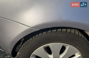 Хэтчбек Audi A3 2004 в 