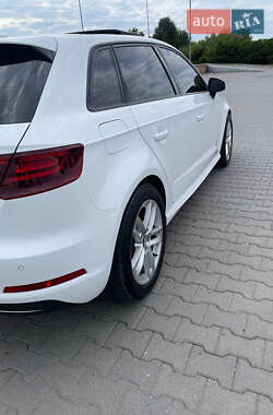 Хэтчбек Audi A3 2016 в 