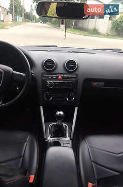Хэтчбек Audi A3 2005 в 