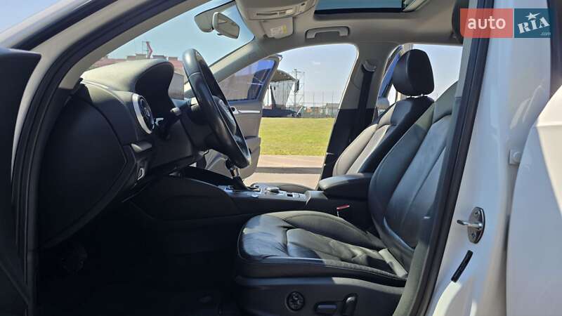 Хэтчбек Audi A3 2015 в Киеве