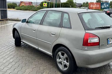 Хетчбек Audi A3 2002 в 