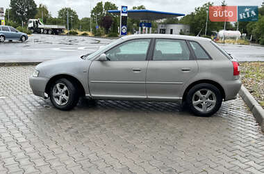 Хетчбек Audi A3 2002 в 