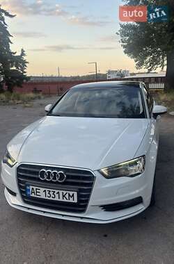 Седан Audi A3 2016 в 
