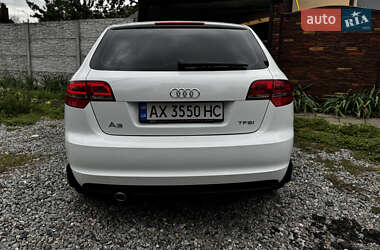 Хэтчбек Audi A3 2013 в 