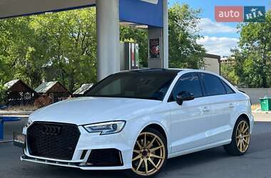 Хэтчбек Audi A3 2016 в 