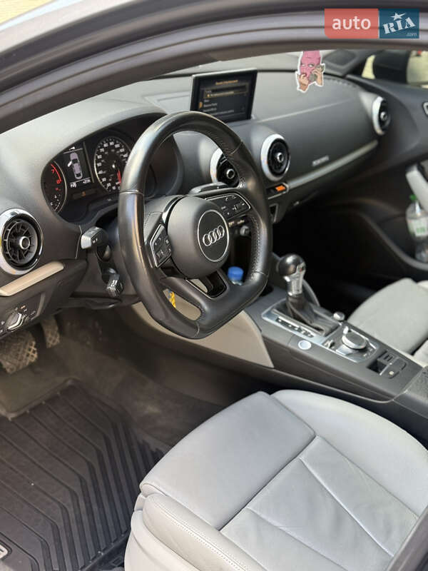 Седан Audi A3 2017 в Днепре