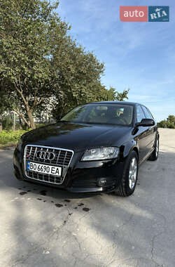 Хэтчбек Audi A3 2012 в Лановцах