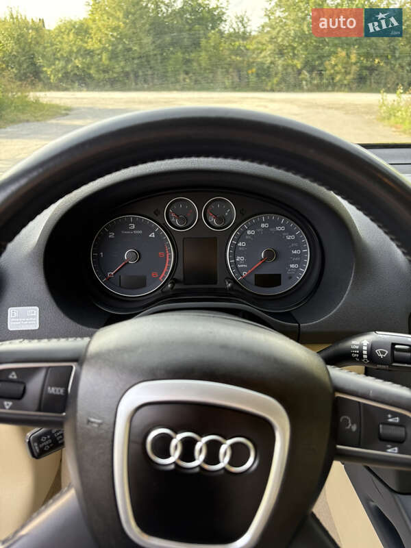 Хэтчбек Audi A3 2012 в Лановцах