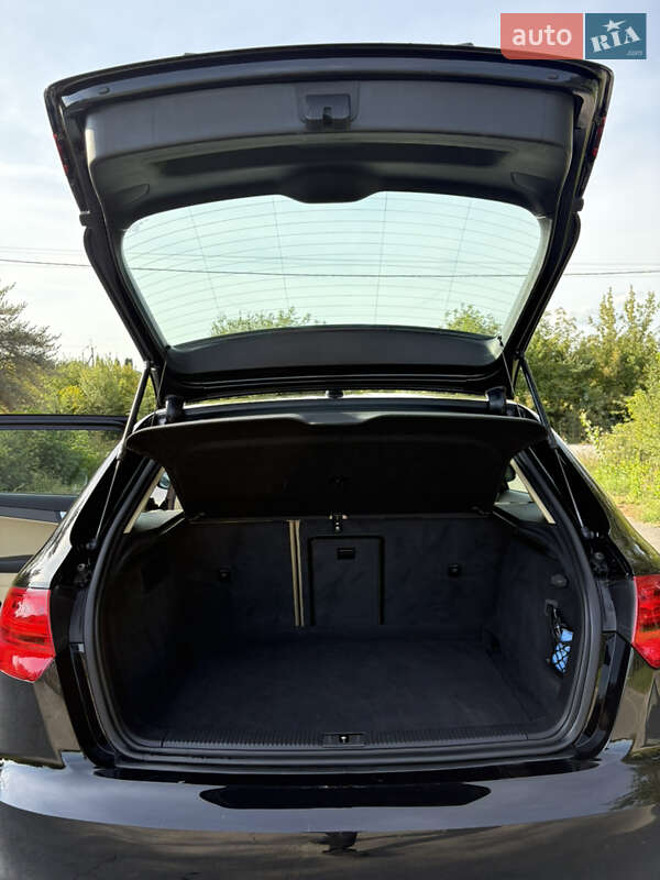 Хэтчбек Audi A3 2012 в Лановцах