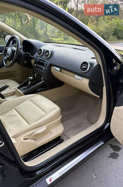 Хэтчбек Audi A3 2012 в 